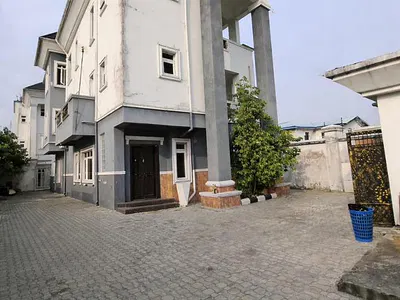 (4) Bedrooms Detached House with a Room Boy's Quarters and a Secur