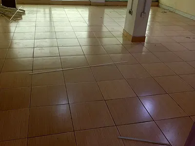 Corporate Office Use 160SQM with Elevator Serviced Mall