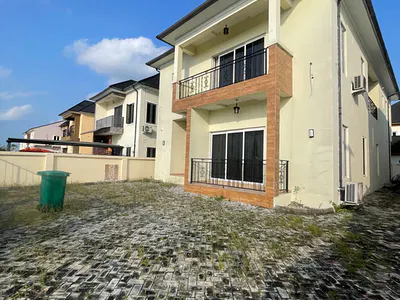Luxury 4 Bedroom Duplex