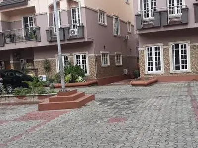Very Sweet and Serviced 4 Bedroom House