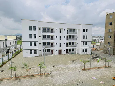 Contemporary 3 Bedroom Apartments with Elevator & BQ Options