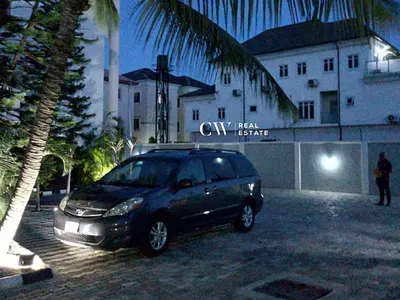 Serviced Commercial Property in Lekki Phase 1