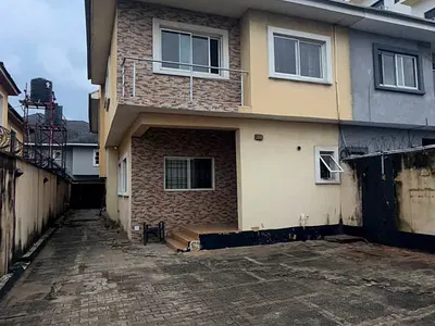 Spacious 4 Bedroom Semi Detached House