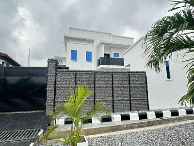 5 Bedroom Fully Detached Duplex