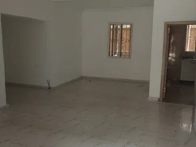 Spacious Clean 3 Bedroom Flat