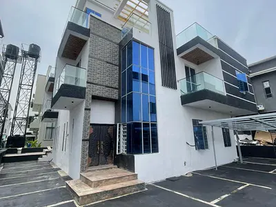 Luxuriously 5 Bedroom Detached Duplex +BQ and Pool in a Serene Environ