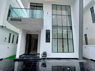 Stunning 5 Bed Fully Detached Duplex with BQ and Pool