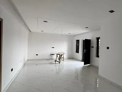 Lovely Built 3 Bedroom Apartment