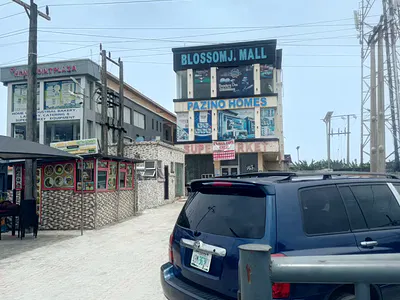 Shopping Mall with Space for Supermarket, Spar, Offices & Lounge