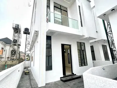 Luxury 4 Bedroom Fully Detached Duplex
