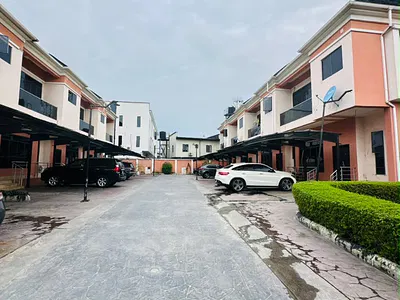 4 Bedroom