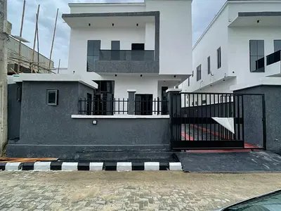 Exquisitely Build 4 Bedroom Detached Duplex