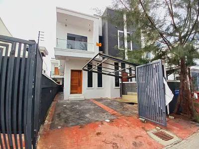 A Newly Renovated 4 Bedroom Semi Detached Duplex with a Room BQ
