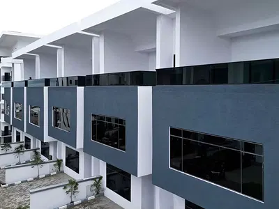 4 Bedroom Smart Terrace Duplex +BQ