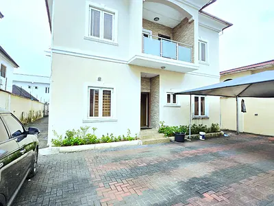 Well Maintained 5 Bedroom