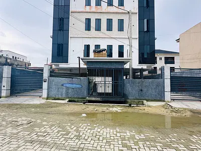 2bedroom Apartment with Swimming Pool &gym