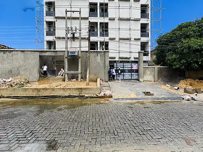 Spacious 2 & 3 Bedroom Apartment with BQ