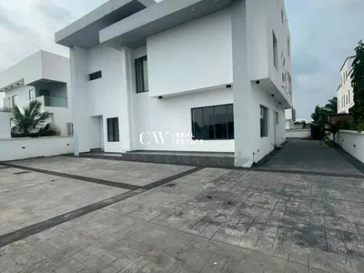 5 Bedroom Detached Duplex with BQ in Ajah