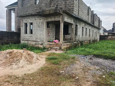 Uncompleted 4-Bedroom Duplex with 2 Units of Mini Flats