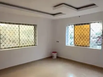 Standard Renovated 3 Bedroom Flat