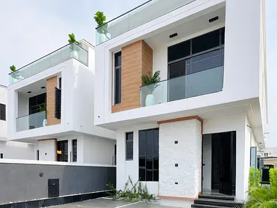 Luxury 5-Bedroom Fully Detached Home with Swimming Pool & BQ