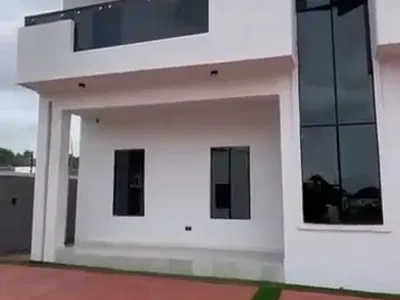 4 Bedrooms Duplex