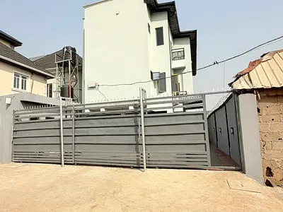Outstanding 2 Bedroom Apartment