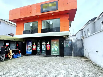 Spacious Commercial Shop Space