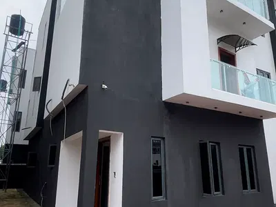 Beautifully Finished 5 Bedroom Triplex with BQ, Gym & Cinema House
