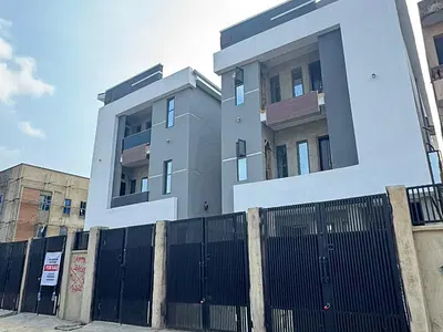 Excellently Built 2 Bedroom Apartment