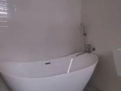 Furnished 5 Bedroom Semi Detached