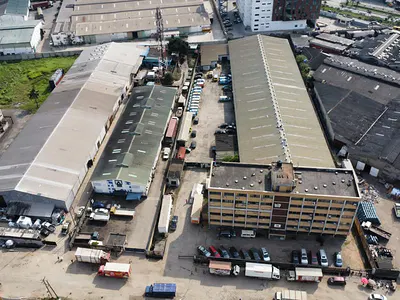 3 Warehouses Spanning Over 16, 000 M² Combined (8, 000 M² Each),