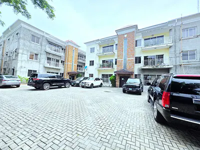 Exquisite 3 Bedroom Maisonette