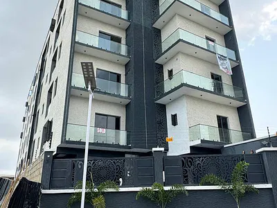 One and Two Bedroom Apartments with Fitted Kitchen