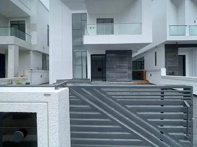 Beautifully Crafted 5 Bedroom Detached Duplex with BQ and Pool