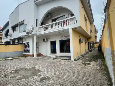Shop Space in a Strategic Location