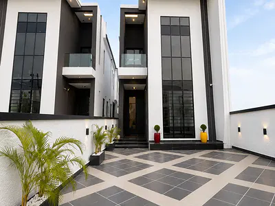 5 Bedroom Fully Detached Duplex with Swimming Pool