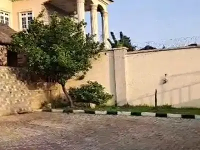 Distress Sell 4 Bedrooms Fully Detached Duplex with 1 Bedroom BQ