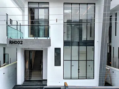 Modern 5 Bedroom Detached Duplex