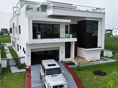 Spacious 6 Bedroom Detached Duplex