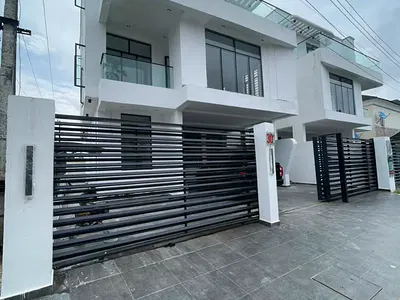 Luxury 5-Bedroom Detached Duplex with Excellent Facility
