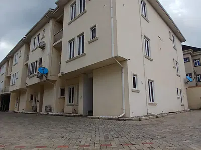 Tastefully Built 4 Bedroom Terraced Duplex with a BQ