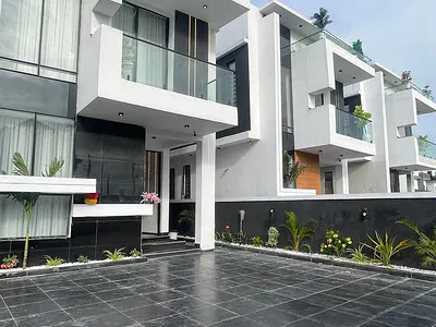 5 Bedroom Detached Duplex for Sale
