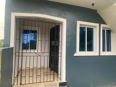 Brand New Mini Flat with Pop Finishing