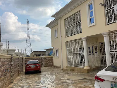 Well Renovated 2-Bedroom with 3toilets
