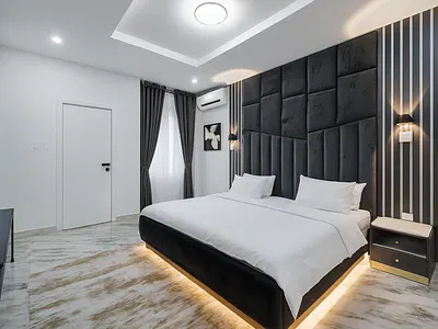 *ivy* -- Fully Serviced 2/3 Bedroom Apartment with Swimming Pool