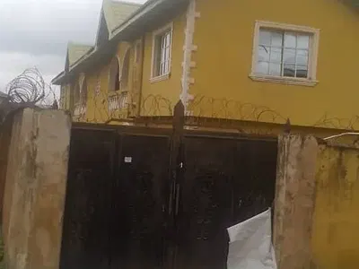 4 Units of 3 Bedroom Flat Just 4 Plots to the Main Road