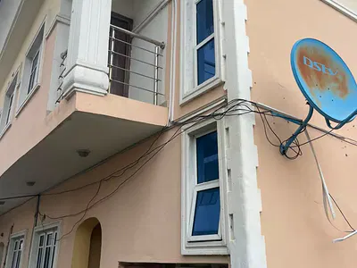 𝗟𝗼𝘃𝗲𝗹𝘆 3 𝗕𝗲𝗱𝗿𝗼𝗼𝗺 𝗧𝗲𝗿𝗿𝗮𝗰𝗲 𝗗𝘂𝗽𝗹𝗲𝘅𝗟𝗲𝗸𝗸𝗶