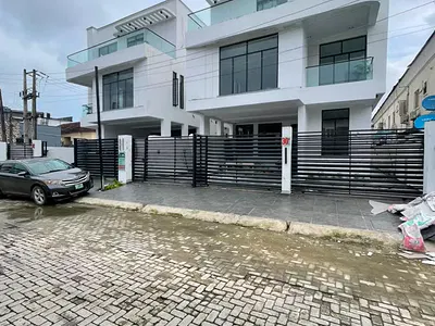 Luxury 5 Bedroom Fully Detached Duplex