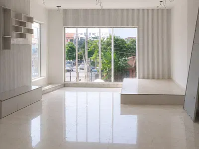 *shop Space with High Visibility in Lekki Phase 1* *description:* Sho